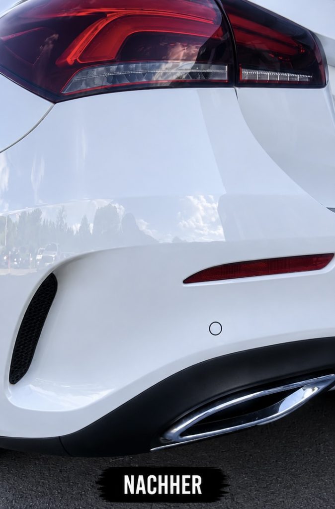 Weißes Auto Heckansicht